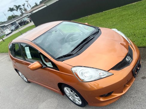 Used 2011 Honda Fit Sport image 4