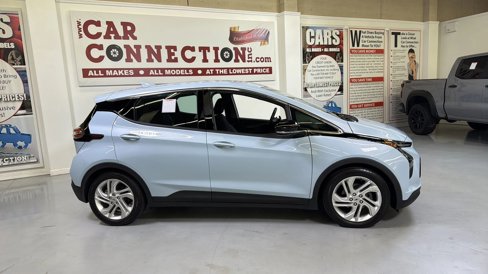 Used 2023 Chevrolet Bolt LT w/ Driver Confidence Package image 9