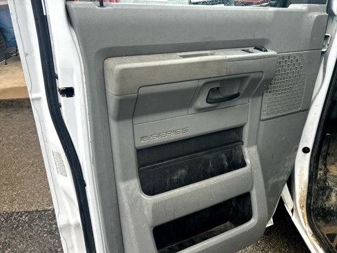 Used 2019 Ford E-350 and Econoline 350 Super Duty w/ Power Windows & Locks Group image 13