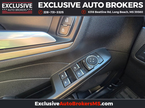 Used 2022 Ford Escape SEL image 11