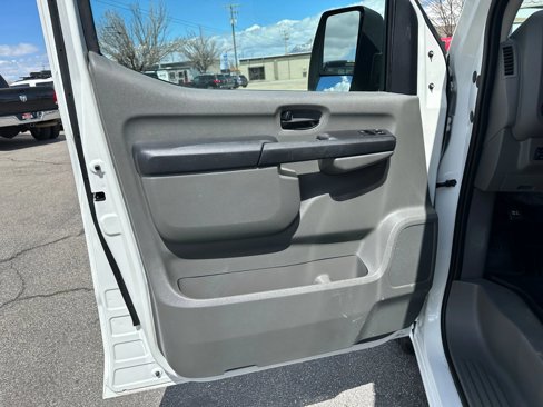 Used 2020 Nissan NV 2500 S image 10