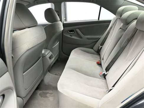Used 2011 Toyota Camry image 12
