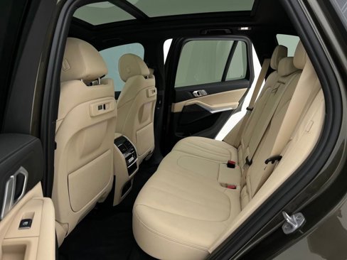 Used 2020 BMW X5 xDrive40i w/ Premium Package image 16