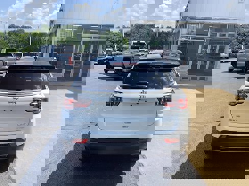 Certified 2024 Jeep Compass Limited w/ Sun and Sound Group image 5