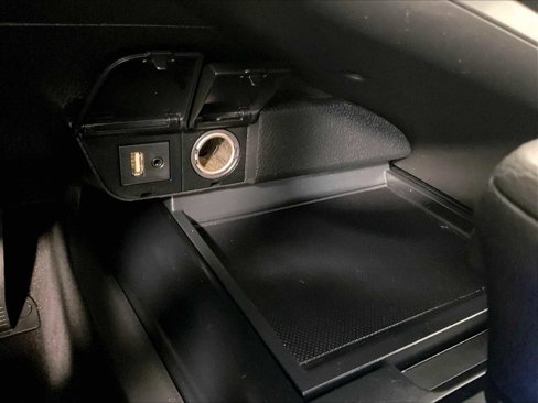 Used 2018 Toyota Camry LE image 26