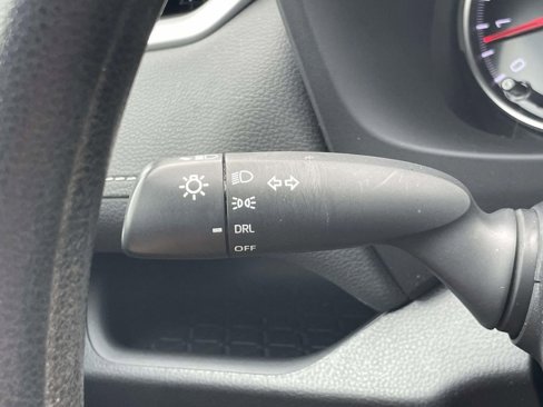 Used 2021 Toyota RAV4 LE image 19