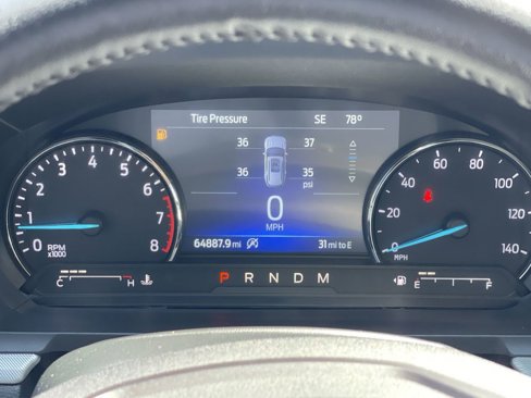 Used 2020 Ford Explorer XLT image 11