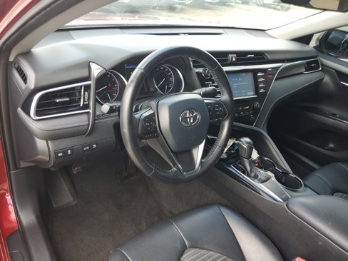 Used 2018 Toyota Camry SE image 14