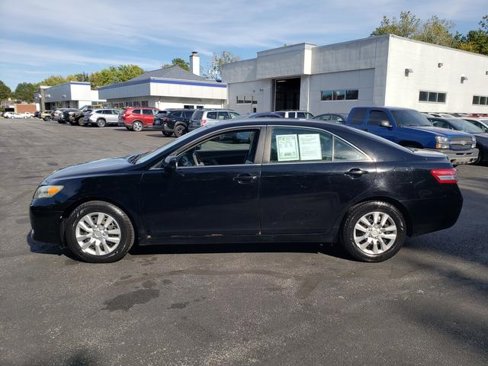 Used 2010 Toyota Camry image 6