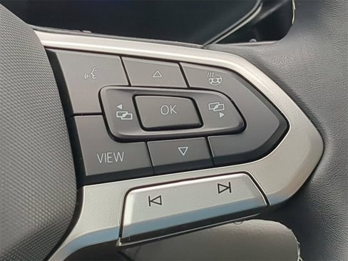 Used 2024 Volkswagen Taos SE w/ Panoramic Sunroof Package image 26