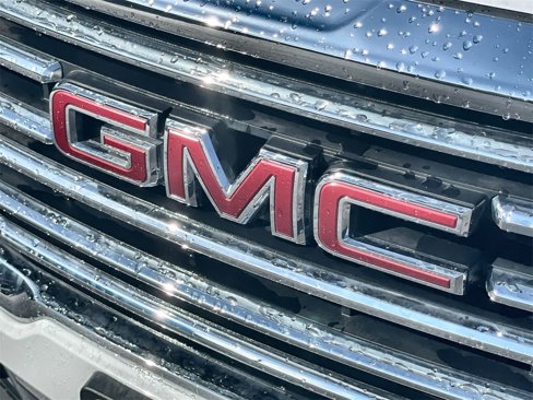 Used 2024 GMC Terrain SLT image 38