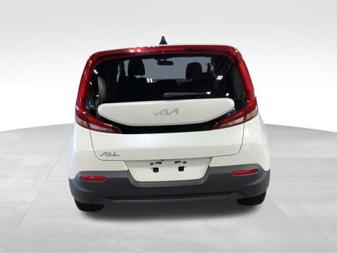 Used 2022 Kia Soul LX image 26