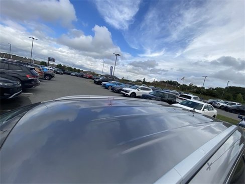 Used 2017 Kia Sorento LX image 3