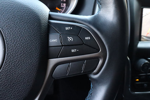 Used 2019 Jeep Grand Cherokee Laredo image 28