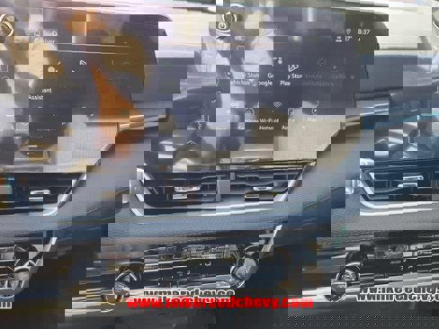 New 2025 Chevrolet Equinox LT image 17
