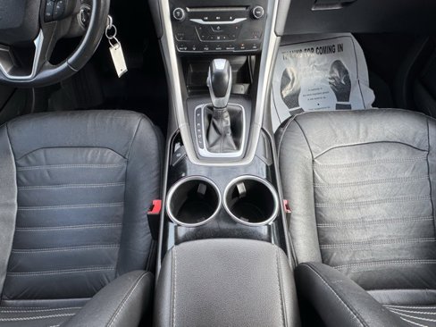 Used 2013 Ford Fusion SE image 21