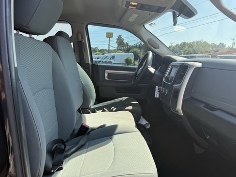 Used 2019 RAM 1500 Classic SLT image 31