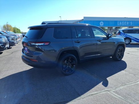 Used 2023 Jeep Grand Cherokee L Laredo image 3