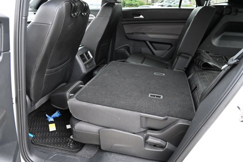 Used 2022 Volkswagen Atlas Cross Sport SE image 25