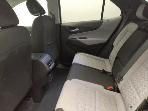 Used 2022 Chevrolet Equinox LT w/ Driver Convenience Package image 18