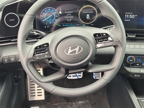New 2025 Hyundai Elantra SEL image 12