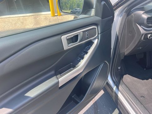 Used 2023 Ford Explorer XLT w/ Equipment Group 202A image 24