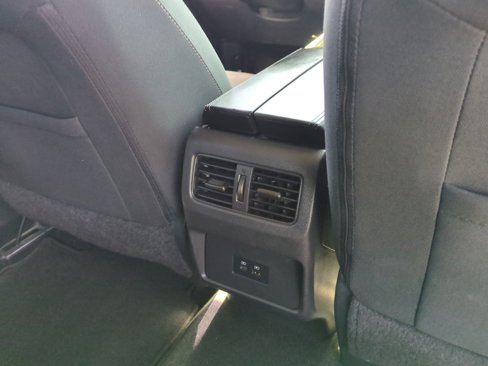 Used 2022 Nissan Rogue SV image 31