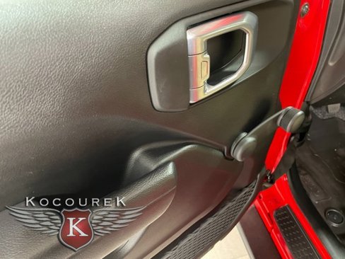 Used 2023 Jeep Wrangler Willys image 19