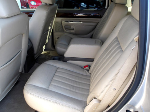 Used 2004 Lincoln Aviator AWD image 10