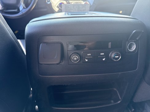Used 2016 Chevrolet Tahoe LTZ image 31