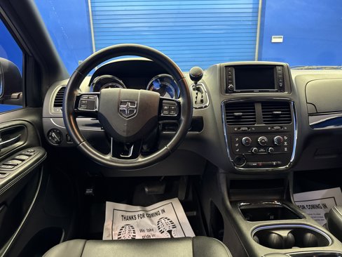 Used 2015 Dodge Grand Caravan SXT image 25
