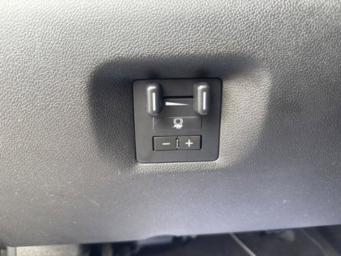 Used 2012 Chevrolet Suburban LTZ image 36