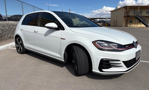 Used 2018 Volkswagen GTI SE image 2