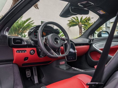 Used 2024 McLaren Artura image 8