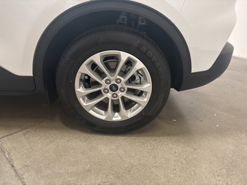 Used 2020 Ford Escape SE image 21