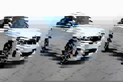 New 2024 BMW 330e w/ Convenience Package image 2