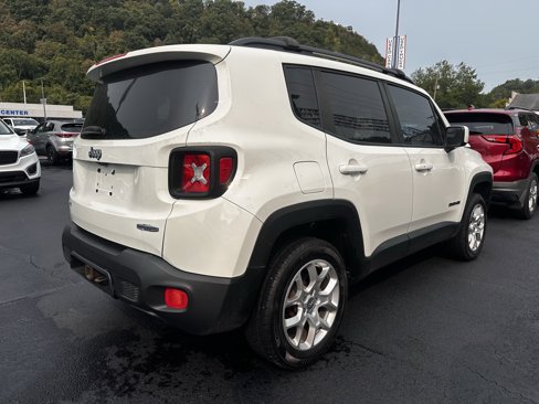 Used 2017 Jeep Renegade Latitude w/ Trailer Tow Group image 8