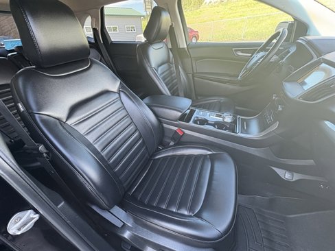 Used 2020 Ford Edge SEL image 37