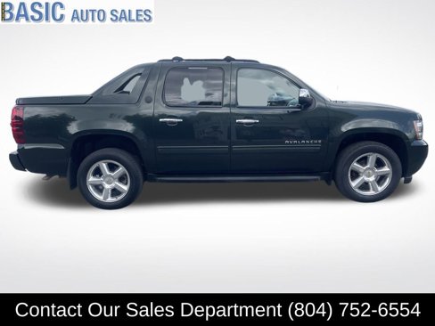Used 2013 Chevrolet Avalanche LT w/ All-Star Edition image 4