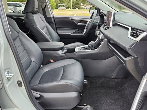Used 2023 Toyota RAV4 XLE Premium image 13