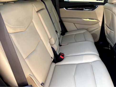 Used 2019 Cadillac XT5 FWD image 12