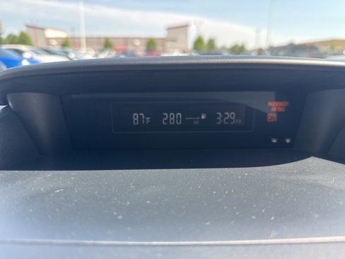 Used 2017 Subaru Crosstrek 2.0i Limited image 24