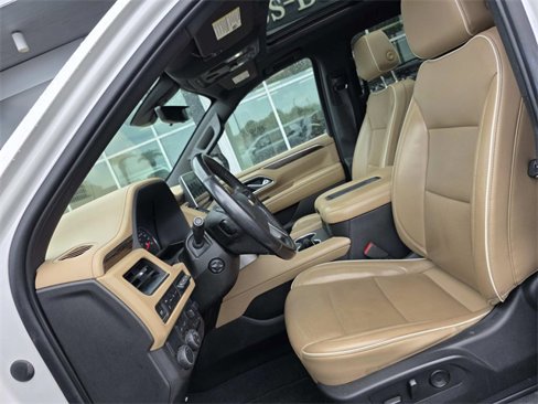 Used 2021 Chevrolet Suburban Premier w/ Premium Package image 11