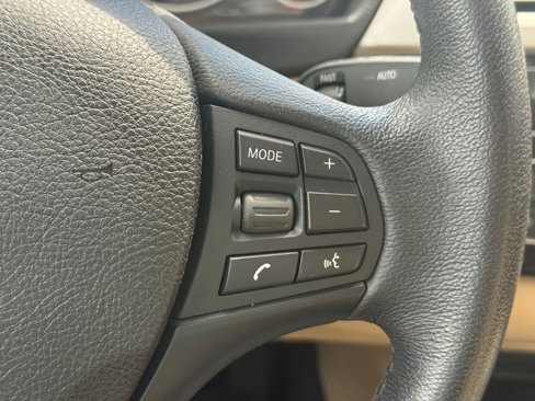 Used 2018 BMW 320i Sedan image 15