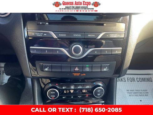 Used 2018 INFINITI QX30 Premium image 16
