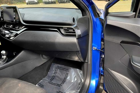 Used 2019 Toyota C-HR LE image 18