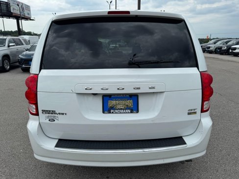 Used 2017 Dodge Grand Caravan GT image 4