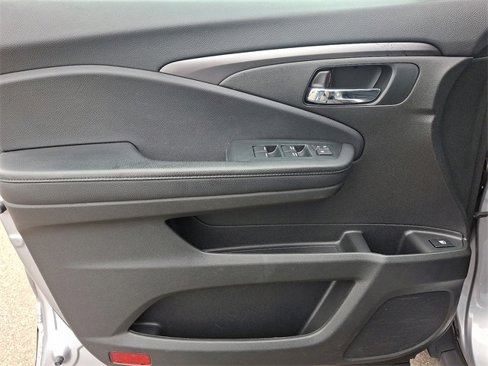 Certified 2022 Honda Pilot Sport image 12
