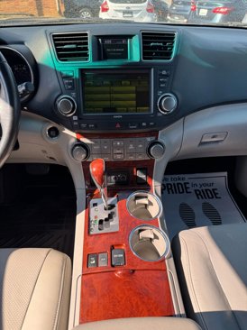 Used 2011 Toyota Highlander Limited w/ Tow Pkg image 33