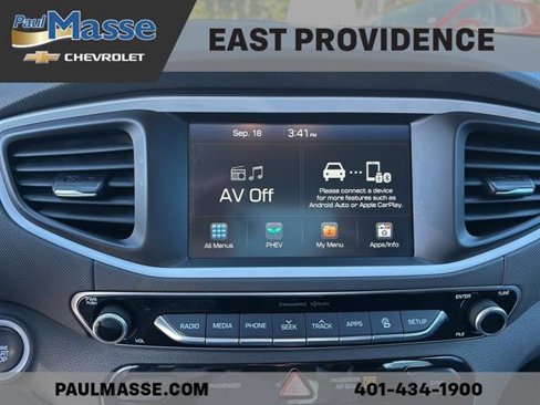Used 2019 Hyundai Ioniq Plug-In Hybrid image 12